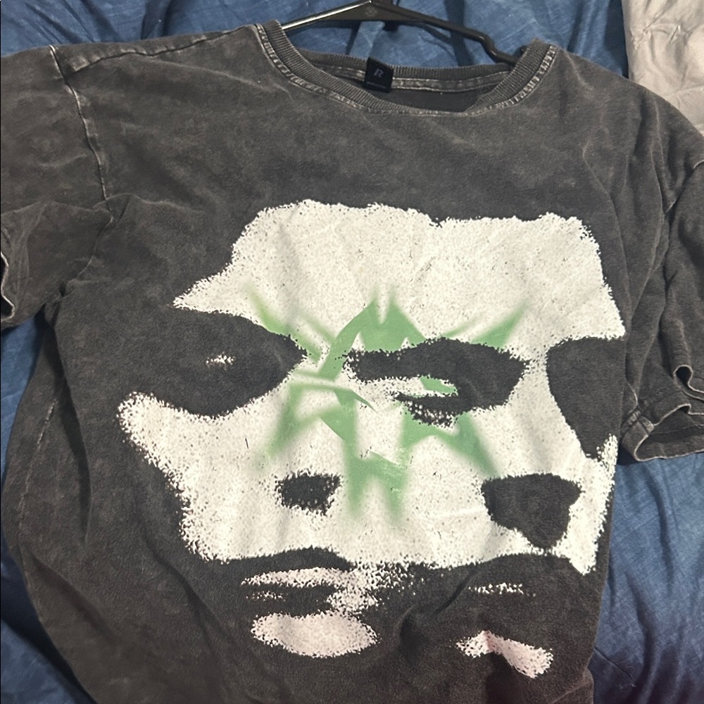 JustFab Kids Graphic Tee in Black and Green